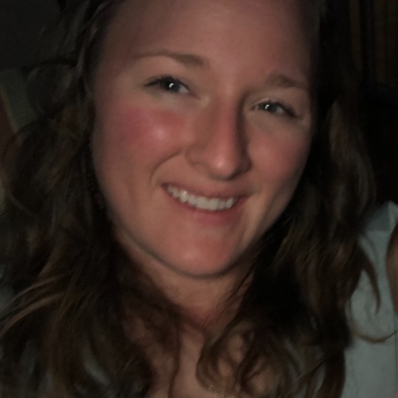 Meet your Posher, Camela - Picture 1 of 1